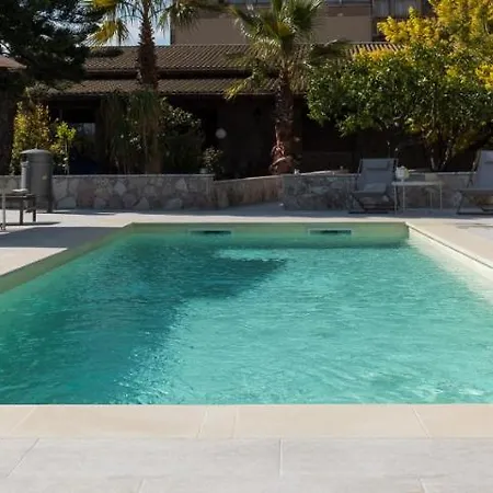 Mimosa Corner Holiday home