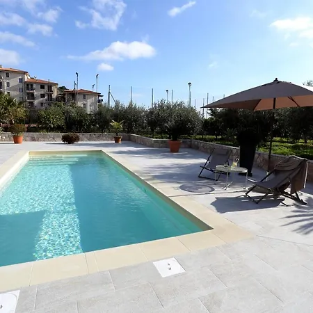 Mimosa Corner Holiday home