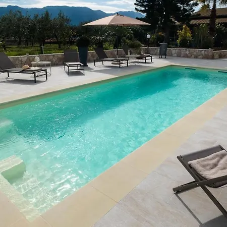 Mimosa Corner Holiday home Monreale