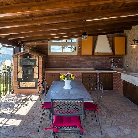 Mimosa Corner Holiday home